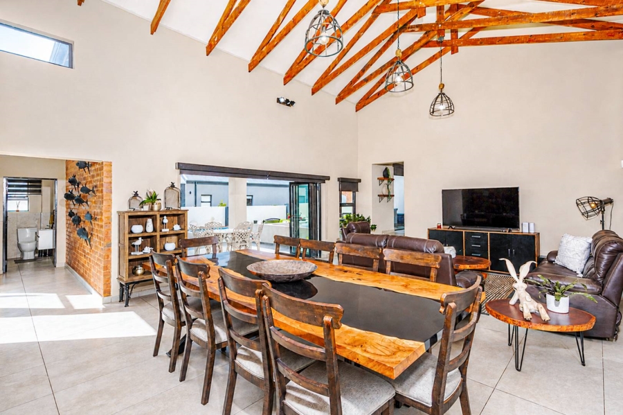 4 Bedroom Property for Sale in Meerhof North West